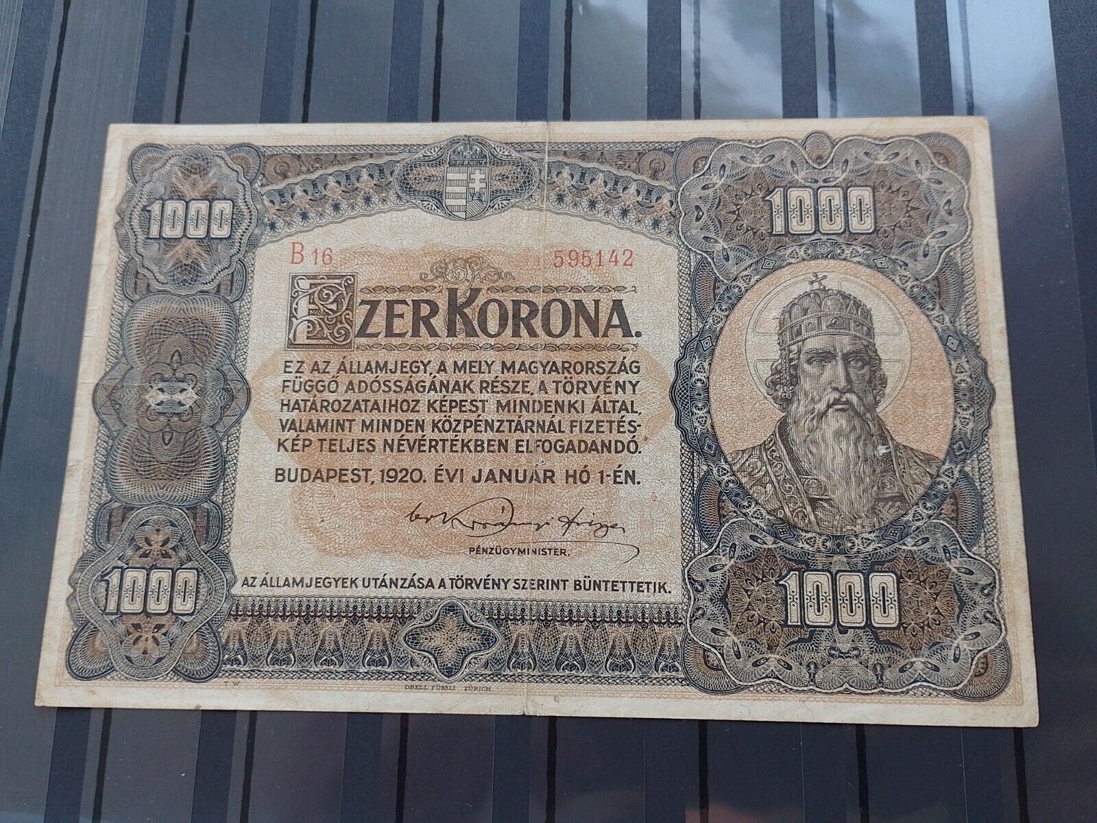 Very Fine Austria-hungary 1000 Korona Banknote 1920.
